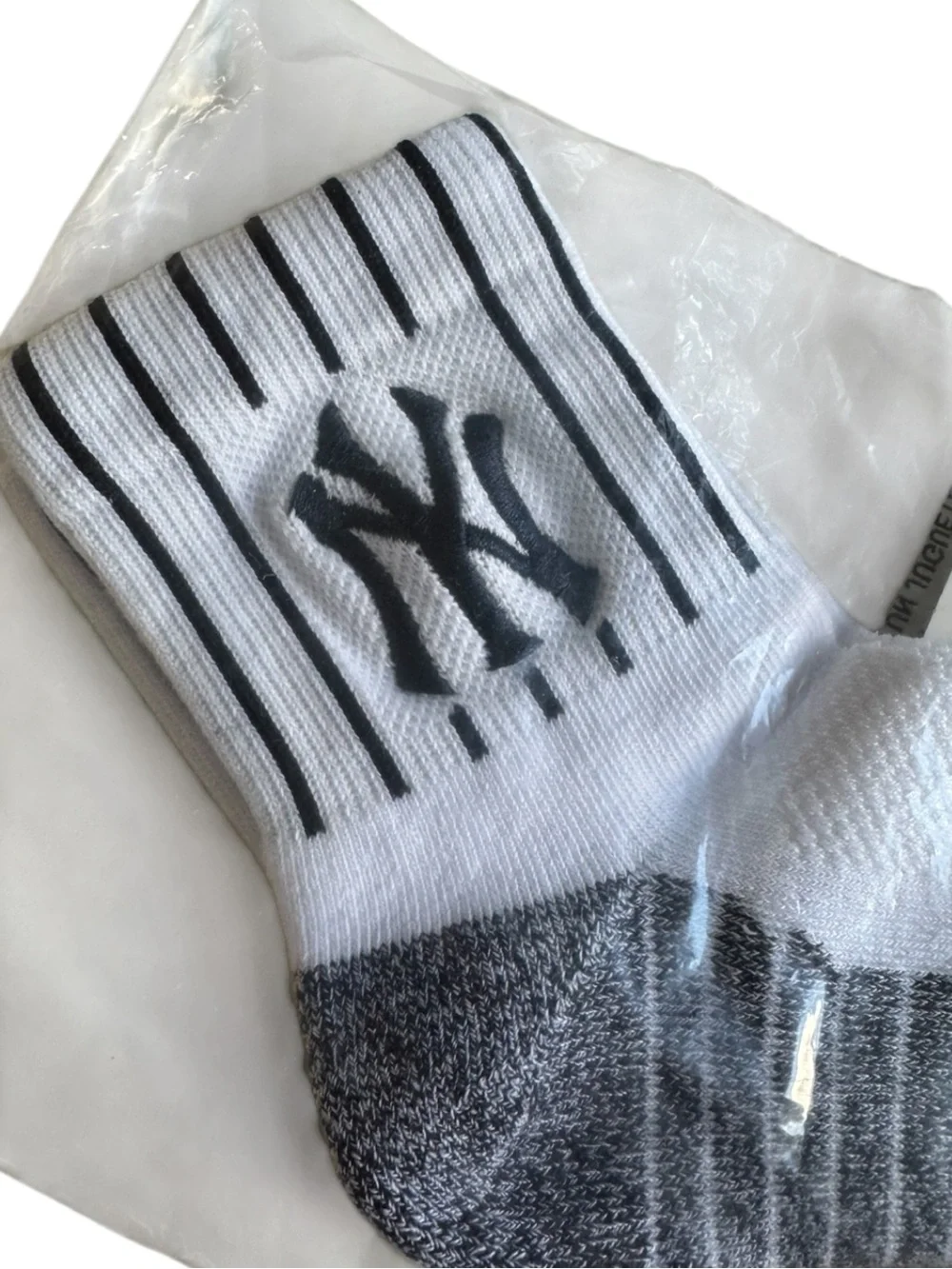 Men's Athletic Crew Socks - White & Gray with NY Logo